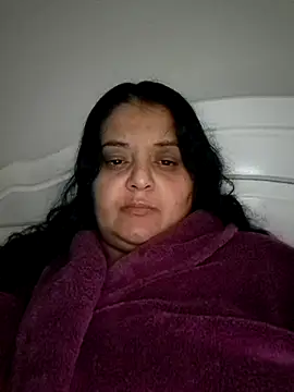 sarahhh1987 online show from December 15, 2025, 5:28 pm