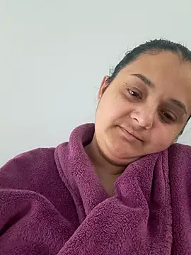 sarahhh1987 online show from January 9, 2026, 8:28 am