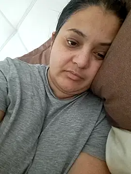 sarahhh1987 online show from February 9, 2026, 6:50 am