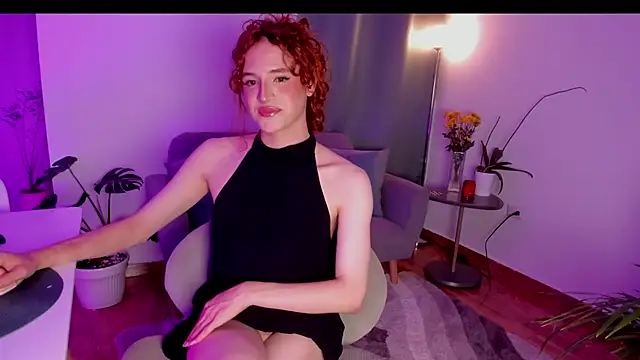 Snapshot of AnntoniaWood chatting on June 5, 2026, 2:40 am AnntoniaWood online show from June 5, 2026, 2:40 am