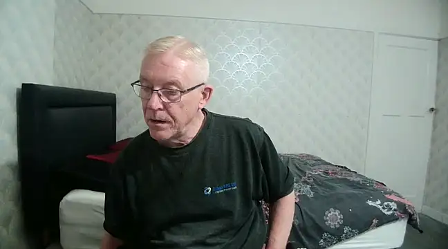 Snapshot of shaun63m chatting on February 25, 2025, 1:09 am shaun63m online show from February 25, 2025, 1:09 am