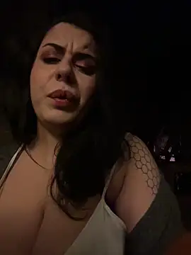 holyeroticss online show from March 19, 2025, 2:16 am