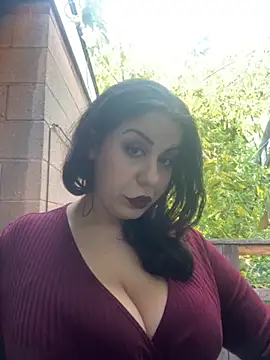 holyeroticss online show from October 15, 2025, 9:04 pm