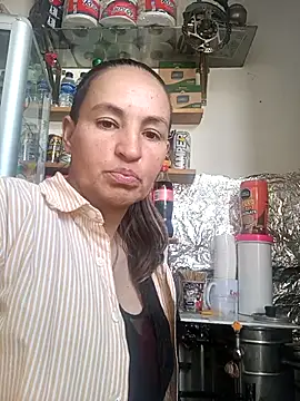 Snapshot of Divalive_28 chatting on October 13, 2025, 3:23 pm Divalive 28 online show from October 13, 2025, 3:23 pm