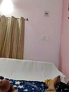 roadtucker123 online show from February 3, 2025, 10:32 pm