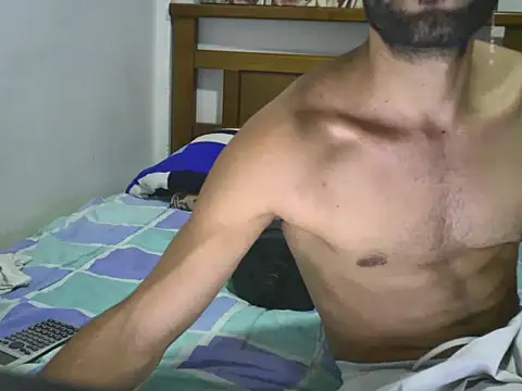 hideonbush051 online show from September 29, 2025, 3:17 pm