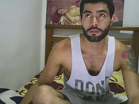 hideonbush051 online show from November 6, 2025, 3:24 pm