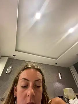 jungleangel online show from November 18, 2025, 5:39 pm