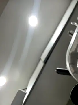 Salome golvert online show from November 12, 2025, 9:14 pm