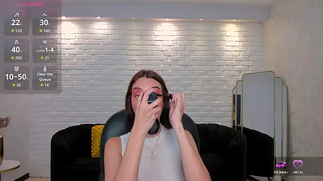 AnaisNin online show from November 6, 2025, 3:40 am