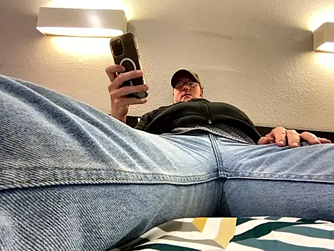 Snapshot of KrixKross chatting on February 21, 2026, 1:01 pm KrixKross online show from February 21, 2026, 1:01 pm