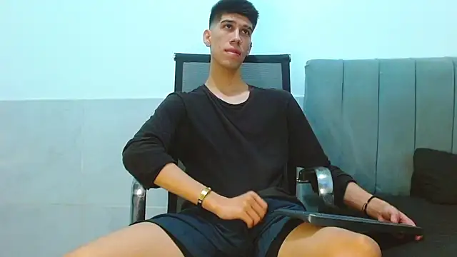 jhony-sex online show from April 22, 2026, 7:22 am