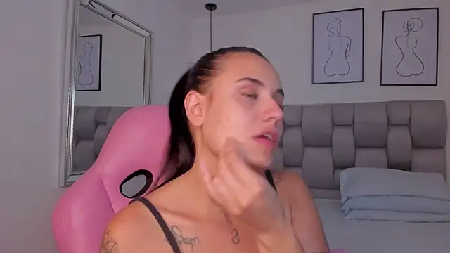 Susan-Sweet-7 online show from November 9, 2025, 9:02 pm