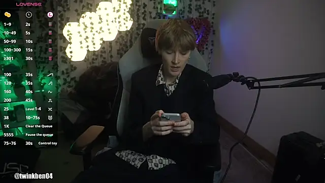 twinkben online show from September 25, 2025, 7:39 pm