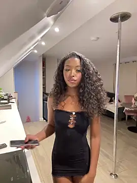 princesslola666 online show from January 10, 2025, 4:20 pm