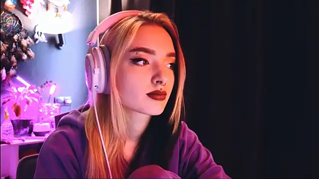 Avi Nile online show from December 7, 2024, 3:04 am