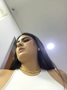 Snapshot of IrisBaker chatting on October 3, 2025, 9:23 pm IrisBaker online show from October 3, 2025, 9:23 pm