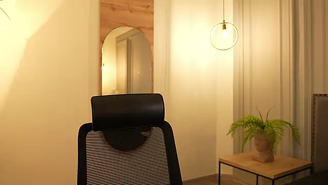 Snapshot of IrisBaker chatting on October 27, 2025, 9:08 pm IrisBaker online show from October 27, 2025, 9:08 pm