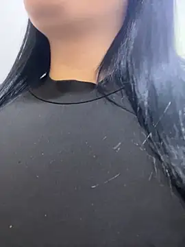 Snapshot of IrisBaker chatting on October 31, 2025, 9:38 pm IrisBaker online show from October 31, 2025, 9:38 pm