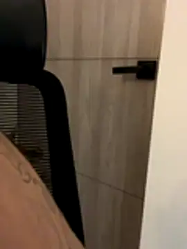 IrisBaker online show from November 26, 2025, 9:27 pm