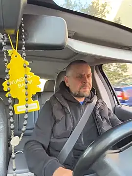 Huncutkuki online show from November 2, 2025, 8:06 am