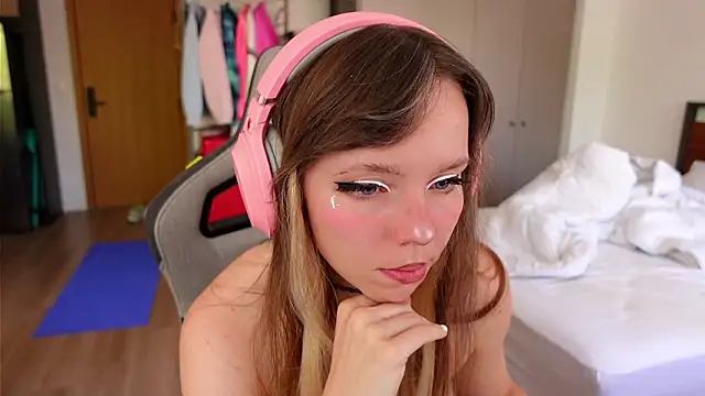 Ayra Lust online show from February 20, 2026, 7:03 pm