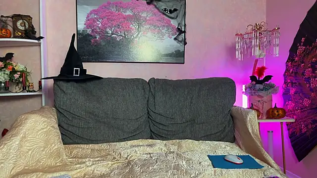 Selena Sweetie online show from October 17, 2025, 2:41 pm