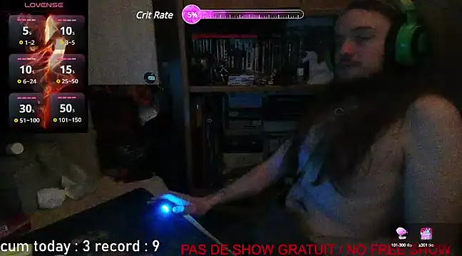 nicolasdumand21 online show from December 9, 2024, 7:29 pm