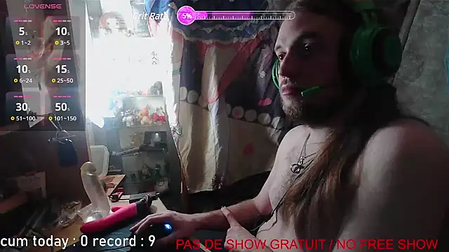 nicolasdumand21 online show from January 25, 2025, 9:57 pm