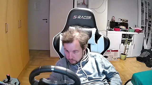 larsgessner30 online show from October 23, 2025, 12:10 am