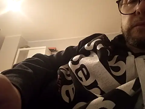 larsgessner30 online show from October 23, 2025, 10:30 pm