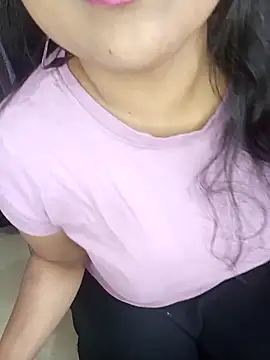 Snapshot of Tanvi-patil chatting on February 13, 2026, 6:09 am Tanvi-patil online show from February 13, 2026, 6:09 am