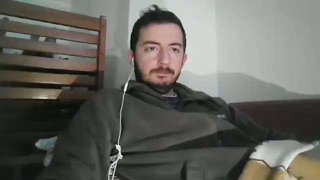 laynufff online show from December 8, 2024, 5:29 am