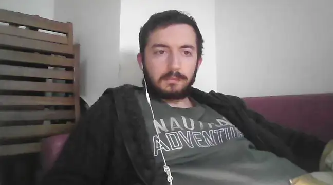 laynufff online show from January 4, 2025, 2:04 pm