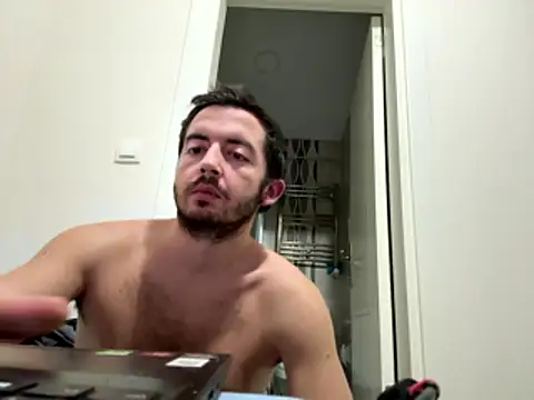 Snapshot of laynufff chatting on January 17, 2026, 5:27 pm laynufff online show from January 17, 2026, 5:27 pm