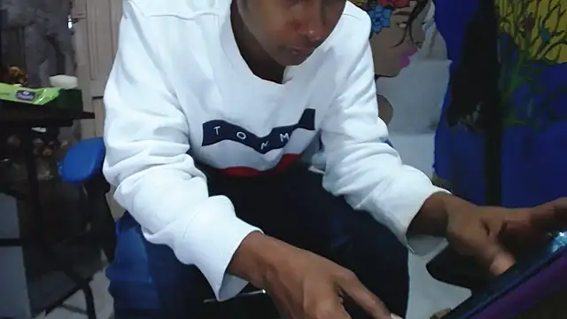 yohatinelly07 online show from September 26, 2025, 11:03 am