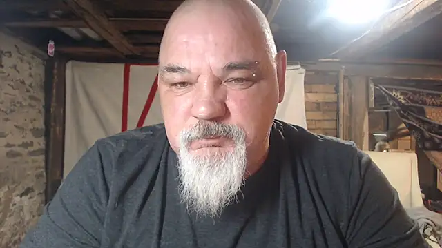 Newfiesausage1972 online show from March 2, 2026, 7:15 am