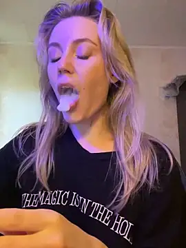 meanexx online show from October 8, 2025, 8:56 am