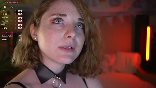 Snapshot of Your_phobia chatting on October 3, 2025, 7:44 pm Your phobia online show from October 3, 2025, 7:44 pm