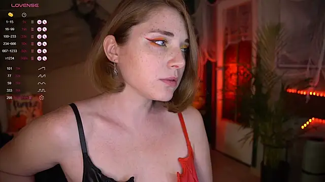 Snapshot of Your_phobia chatting on October 28, 2025, 9:17 pm Your phobia online show from October 28, 2025, 9:17 pm