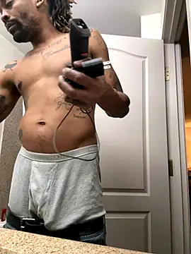 1BeautyN1Beast online show from November 12, 2025, 1:06 am