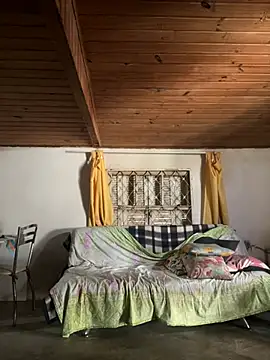 julio9679 online show from April 26, 2026, 1:53 pm