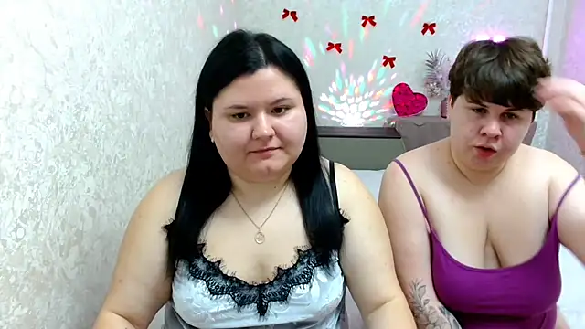 Snapshot of BeckyAndHellen chatting on December 16, 2024, 10:08 am BeckyAndHellen online show from December 16, 2024, 10:08 am
