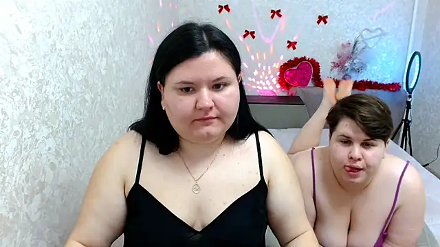 Snapshot of BeckyAndHellen chatting on January 10, 2025, 9:55 am BeckyAndHellen online show from January 10, 2025, 9:55 am
