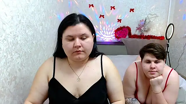 Snapshot of BeckyAndHellen chatting on January 10, 2025, 9:20 pm BeckyAndHellen online show from January 10, 2025, 9:20 pm