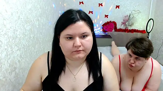 Snapshot of BeckyAndHellen chatting on January 12, 2025, 1:58 pm BeckyAndHellen online show from January 12, 2025, 1:58 pm