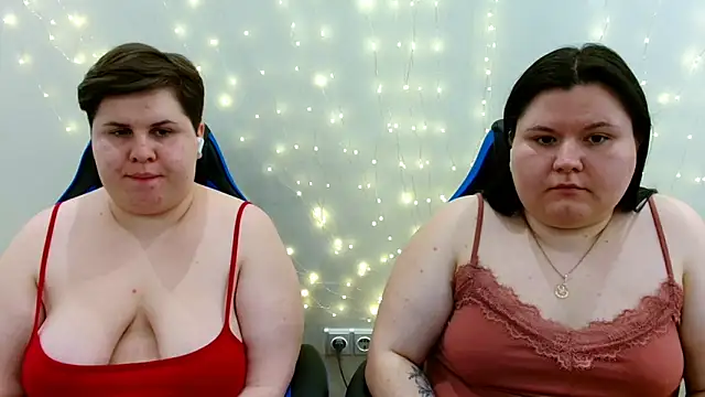 BeckyAndHellen online show from March 29, 2026, 10:21 pm