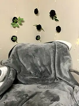 Shuggabutt online show from October 3, 2025, 12:35 pm