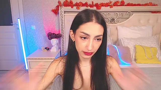 Lina Robbins online show from November 17, 2025, 2:06 am