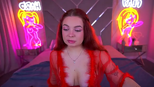 CarolinaDia online show from November 22, 2025, 8:41 pm